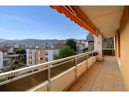 appartement famillial avec terrasse et vue