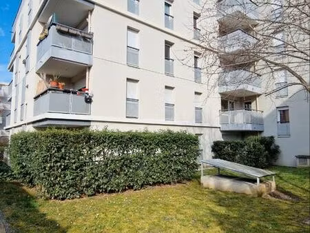 urgent. superbe appartement t2  résidence de standing  41m2 + 5m2 de balcon