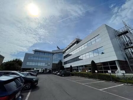 bien professionnel à louer à wemmel € 4.265 (kalq7) - panorama b2b brussel | zimmo