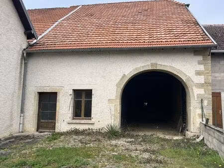 maison 2 pièces 165 m²