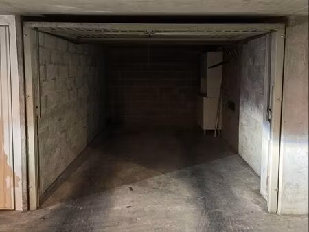 box fermé 15m² lyon part dieu