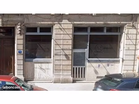 local commercial 82 m²