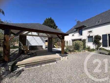 vente maison à saint-poix (53540) : à vendre / 145m² saint-poix
