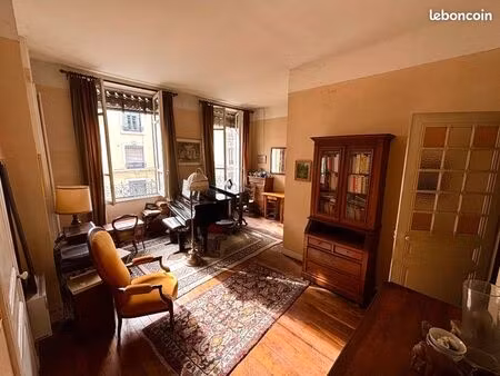 a vendre - 2 pièces de charme lumineux - lyon 6 vitton