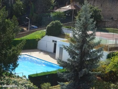 grand t2 de 64m²  quartier saint just  chauffage et eau froide et chaude inclus