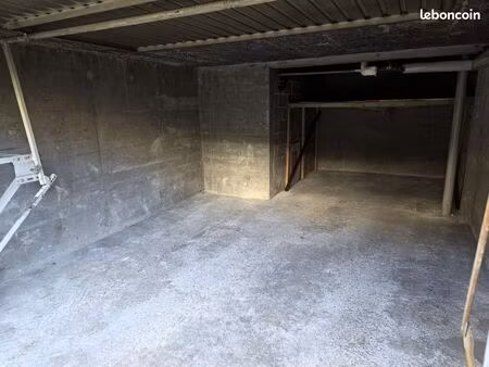 vente grand garage fermé pour suv  bateau