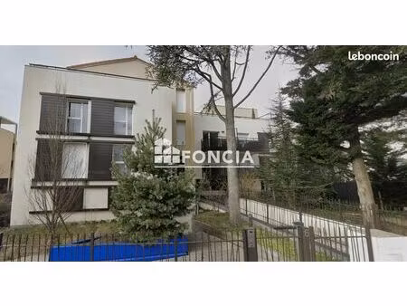 t2 avec garage en centre-ville proche tramway