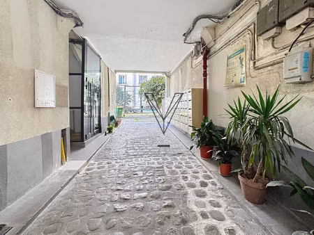 paris xie quartier recherché / belle bâtisse xixe siècle