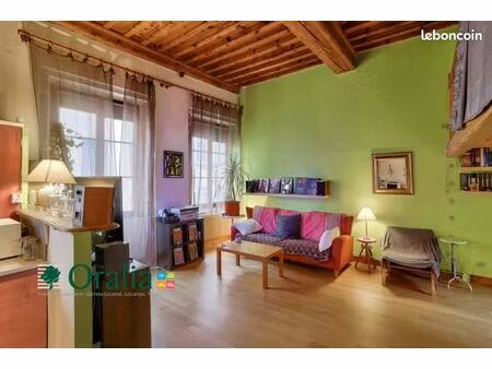 appartement 2 pièces 77 m²