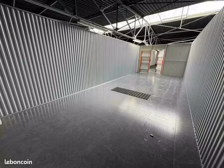 entrepôt de stockage de 40 à 60m2 dans la zi de caluire et cuire