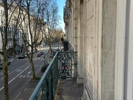 appartement 5 pièces 201 m²