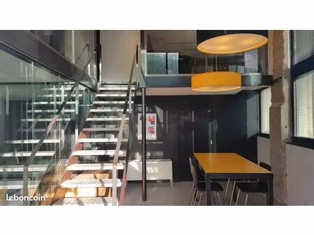 bureau fermé pour 1 personne quai de saône