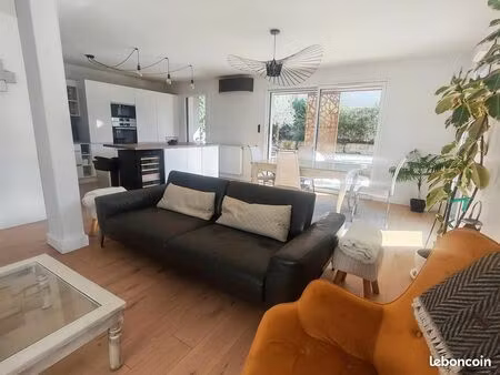 appartement t4 98 m²  110 m² de terrasse  200 m² de jardin privatif