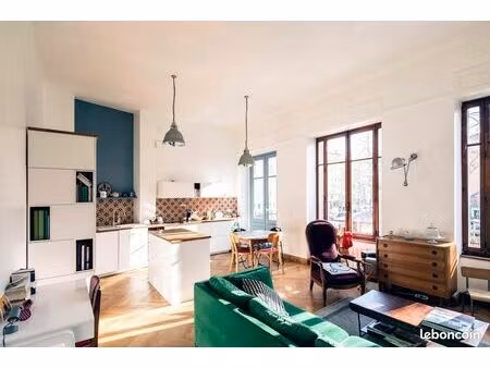 magnifique t3 au coeur de la croix-rousse