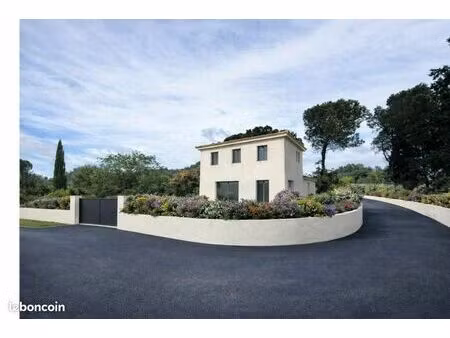 villa 4 pièces 95 m²