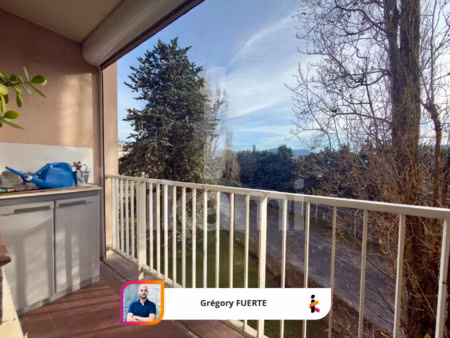 spacieux et lumineux t5 de 106 m2 4 chambres double balc