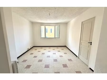 location appartement  48.16 m² t-3 à la seyne-sur-mer  655 €