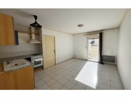 location appartement  m² t-2 à manosque  630 €