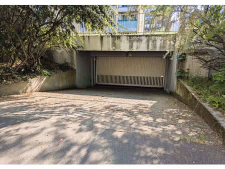 parking en sous-sol 15 m² à vendre à metz sablon - gare