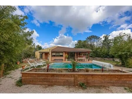 maison de 5 pièces de 198 m² à aubagne