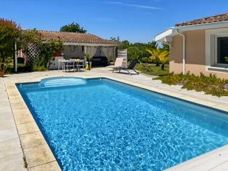 maison de 6 pièces de 144 m² à estibeaux