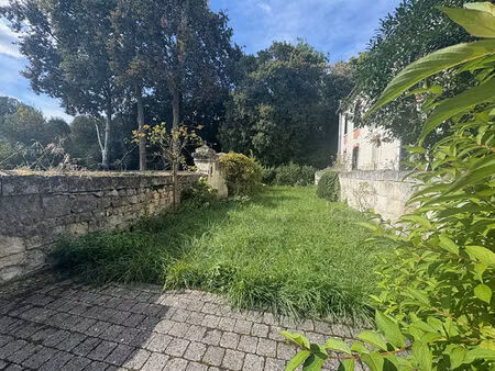 charmante maison ancienne à vendre au coeur de saumur