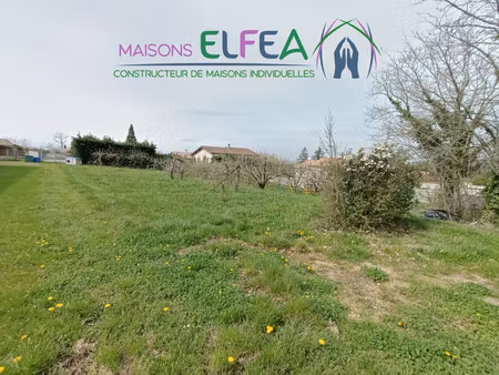 proche des commerces du centre village à seulement 10 minutes de