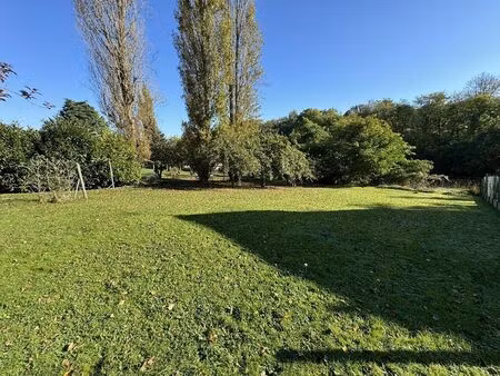 terrain à bâtir de 350 m² à breval (78)