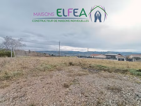 terrain plat exposé sud avec vue dominante à mureils