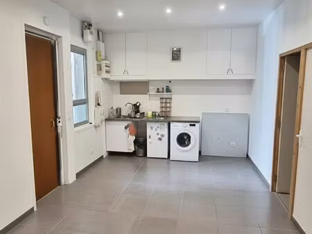 t2 avec terrasse ? marseille 5ème