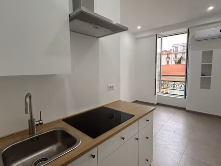 carre d'or - buffa / studio meublé rénové 15 m2 climatisé