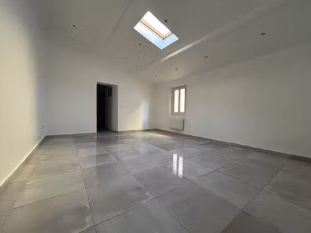 vente appartement 2 pièces 48 m² toulon (83100)