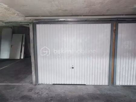 garage/box