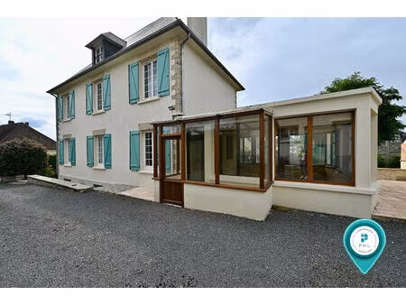 maison de 149 m² habitable avec veranda sur un terrain clos et arbore de 689 m²