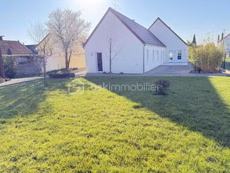 maison plain-pied 120 m² hab. sans travaux - 1060 m² terrain clos + parking 3 voitures - a