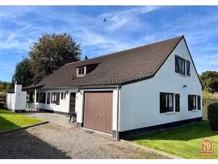 bonnivers - 2d : villa 3 chambres  avec 1 sdb et 1 chambre a