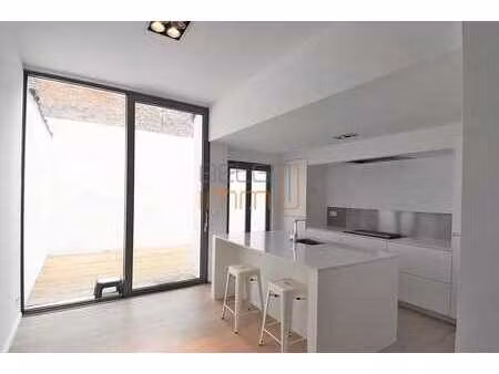 chatelain - duplex 1/2 chambre avec terrasse