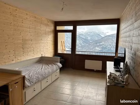 superbe studio vue montagne