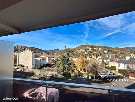 charmant type 2 à louer royat vue puy de dôme