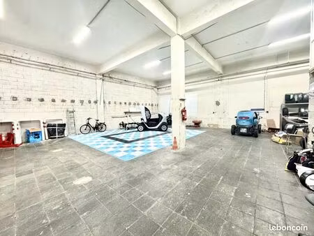 local d'activité 290 m²