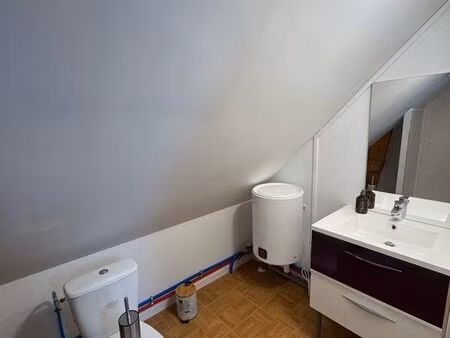 studio toutes charges comprises