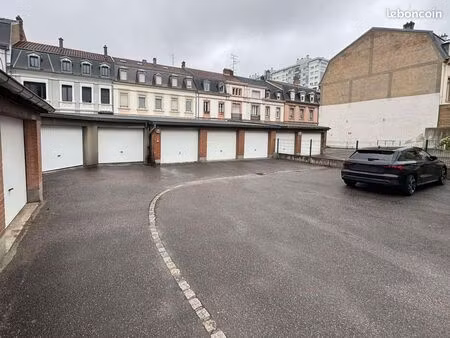 particulier loue garage