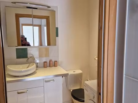 t2 à cabries meublé et équipé