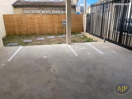 parking/box libourne