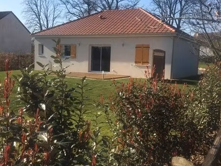 maison plain-pied récente – 2 chambres – dun-le-palestel