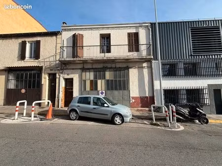 local d'activite 156 m² marseille