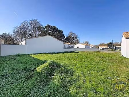 vente terrain à challans (85300) : à vendre / 314m² challans