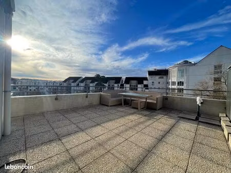 duplex 4 pièces avec terrasse de 40 m² + box double – centre / gare
