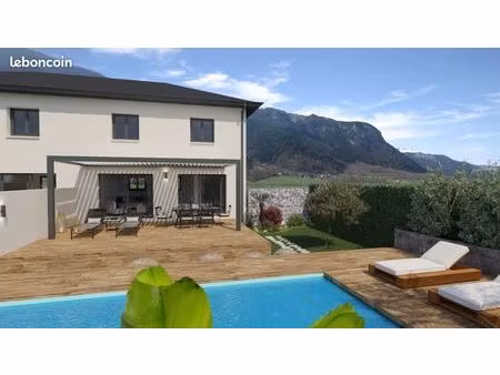 maison 4 pièces 90 m²