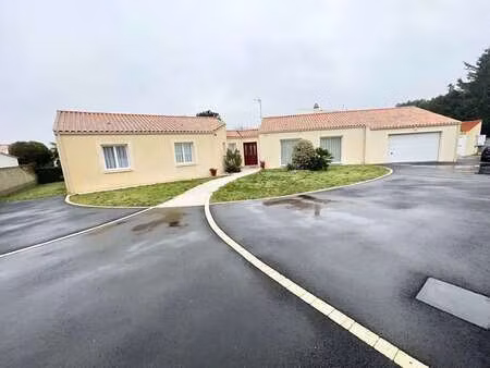 vente maison aux sables-d'olonne (85100) : à vendre / 151m² les sables-d'olonne